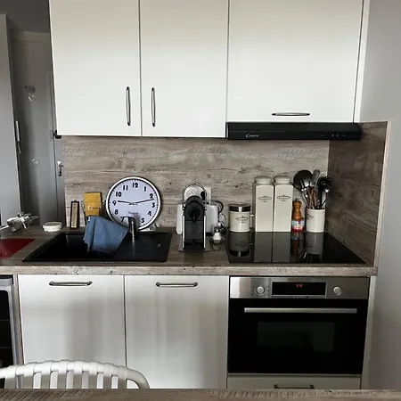 Apartment En Roussillon Vue Avec Garage *